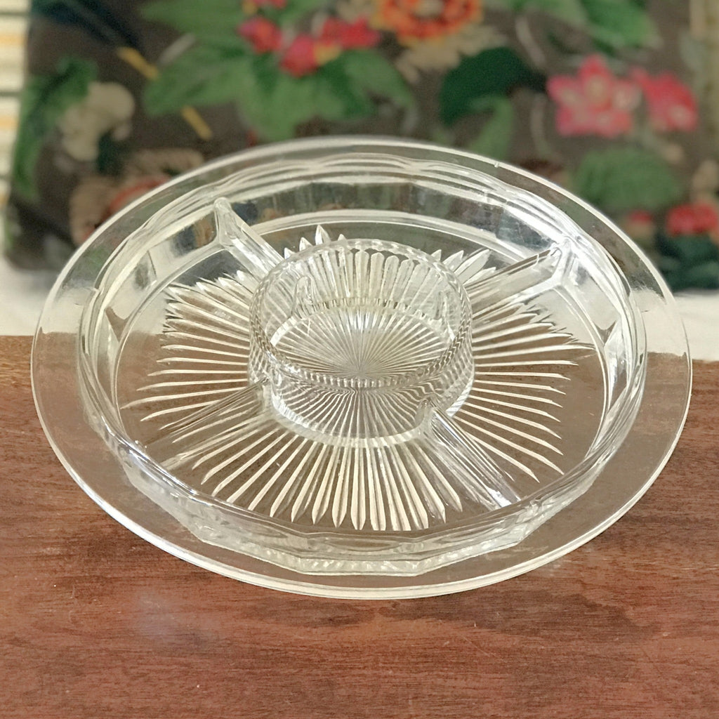 Serviteur rond compartimenté en verre moulé par Hello Broc brocante en ligne