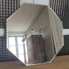 Plateau miroir vintage de forme octogonale bord biseauté par Hello Broc brocante en ligne