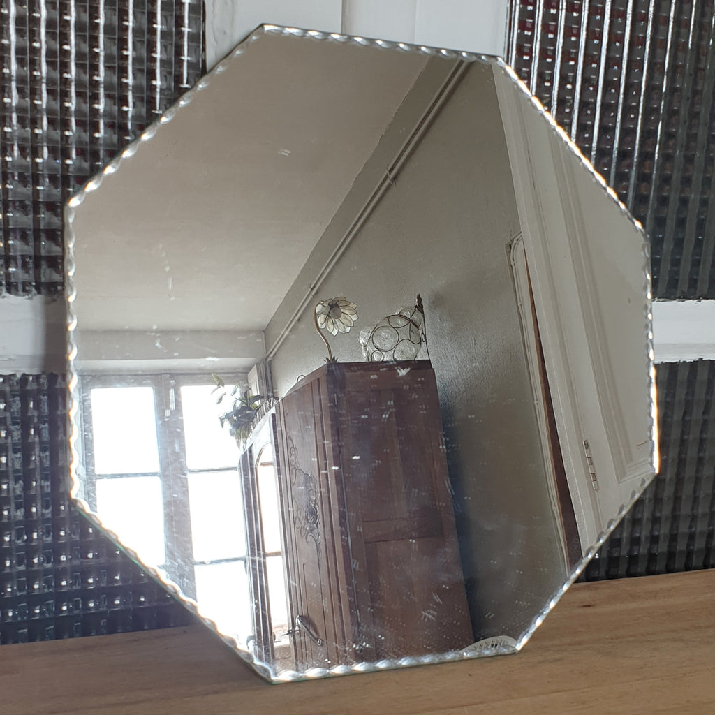 Plateau miroir vintage de forme octogonale bord biseauté par Hello Broc brocante en ligne