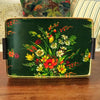 Grand plateau vintage rectangulaire avec poignées années 50 décor bouquets de fleurs multicolores sur fond vert sapin par Hello Broc brocante en ligne