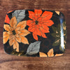 Plateau vintage années 70 décor fleurs en fibre de verre 41 cm x 31 cm par Hello Broc brocante en ligne