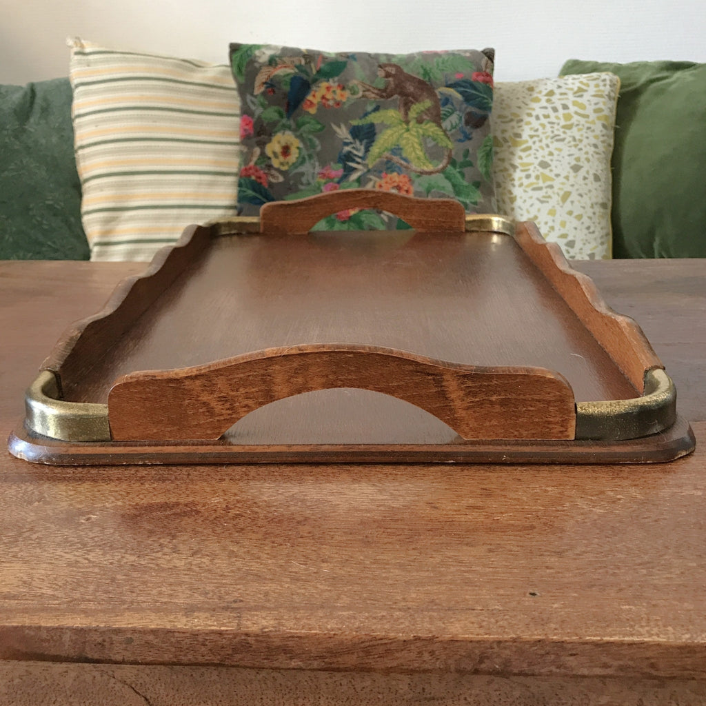 Plateau rectangulaire vintage en bois années 70 / 80 dimensions 61 x 38 cm par Hello Broc brocante en ligne