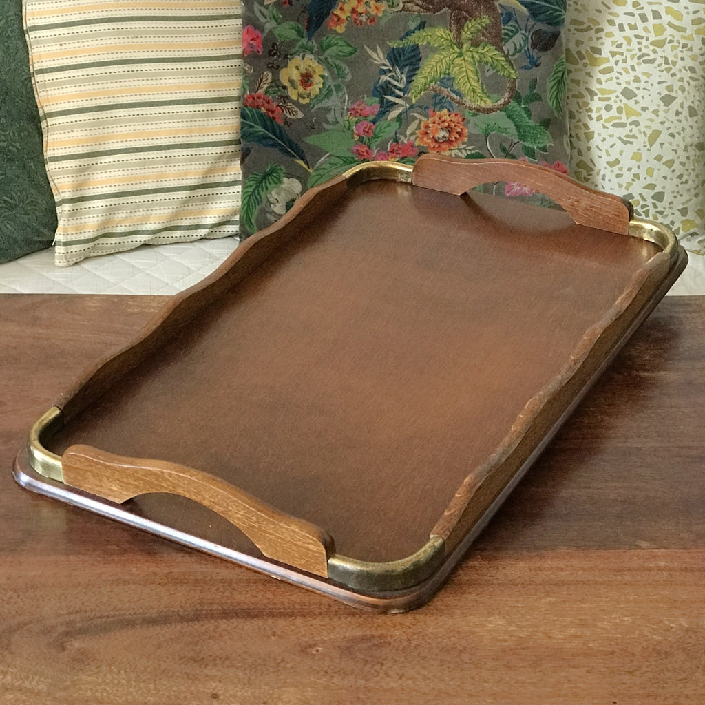 Plateau rectangulaire vintage en bois années 70 / 80 dimensions 61 x 38 cm par Hello Broc brocante en ligne