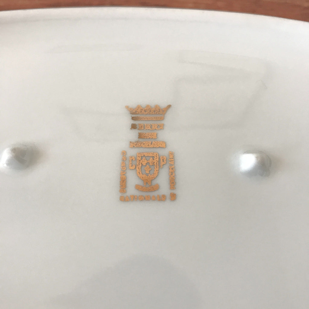 Ravier petit plat de service ovale blanc liseré doré Porcelaine du Berry par Hello Broc brocante en ligne