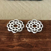 Paire de petits dessous de plat en fonte blanche Decotec France diamètre 10,5 cm chaque par Hello Broc brocante en ligne