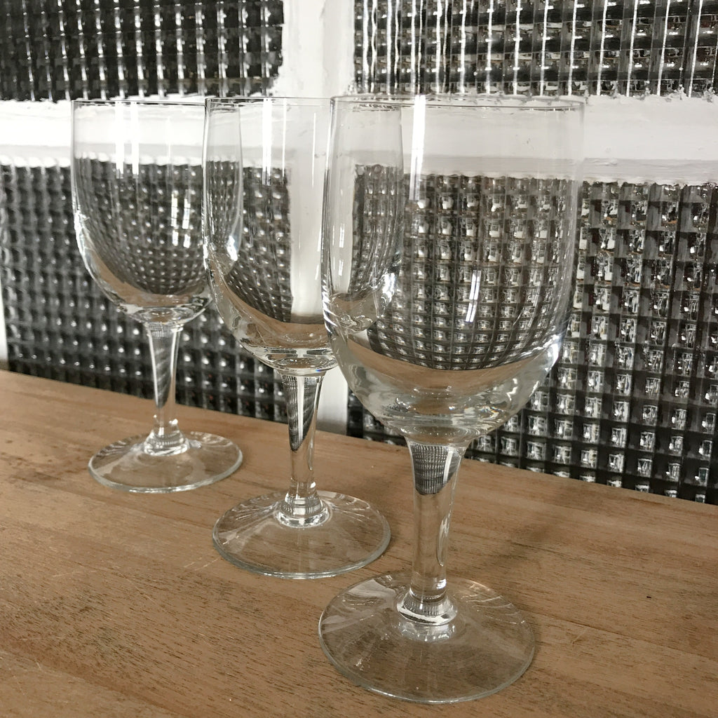 Lot de 3 verres à vin en cristal de Bohème contenance de 15 cl par Hello Broc brocante en ligne