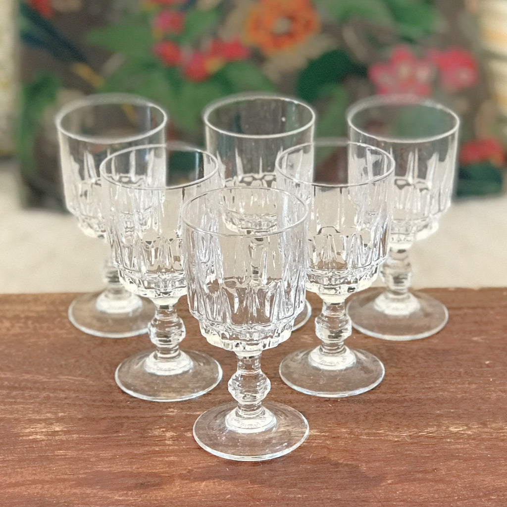 Lot de 6 verres à vin cuit ou porto vintage striés Luminarc France modèle Lance  contenance de 10 cl par Hello Broc brocante en ligne