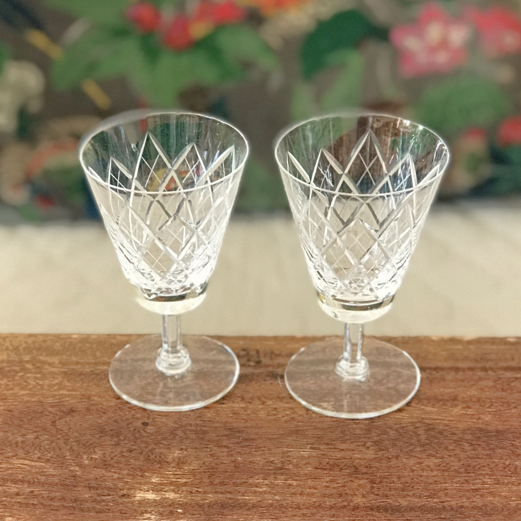 Paire de verres à vin cuit en cristal décor quadrillé années 40 contenance 10 cl par Hello Broc brocante en ligne