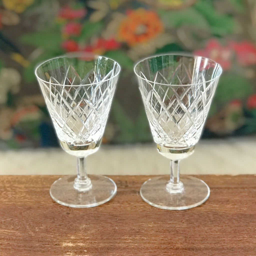 Paire de verres à vin cuit en cristal décor quadrillé années 40 contenance 10 cl par Hello Broc brocante en ligne