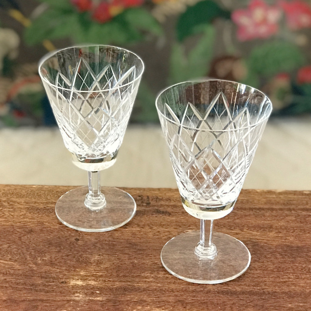 Paire de verres à vin cuit en cristal décor quadrillé années 40 contenance 10 cl par Hello Broc brocante en ligne