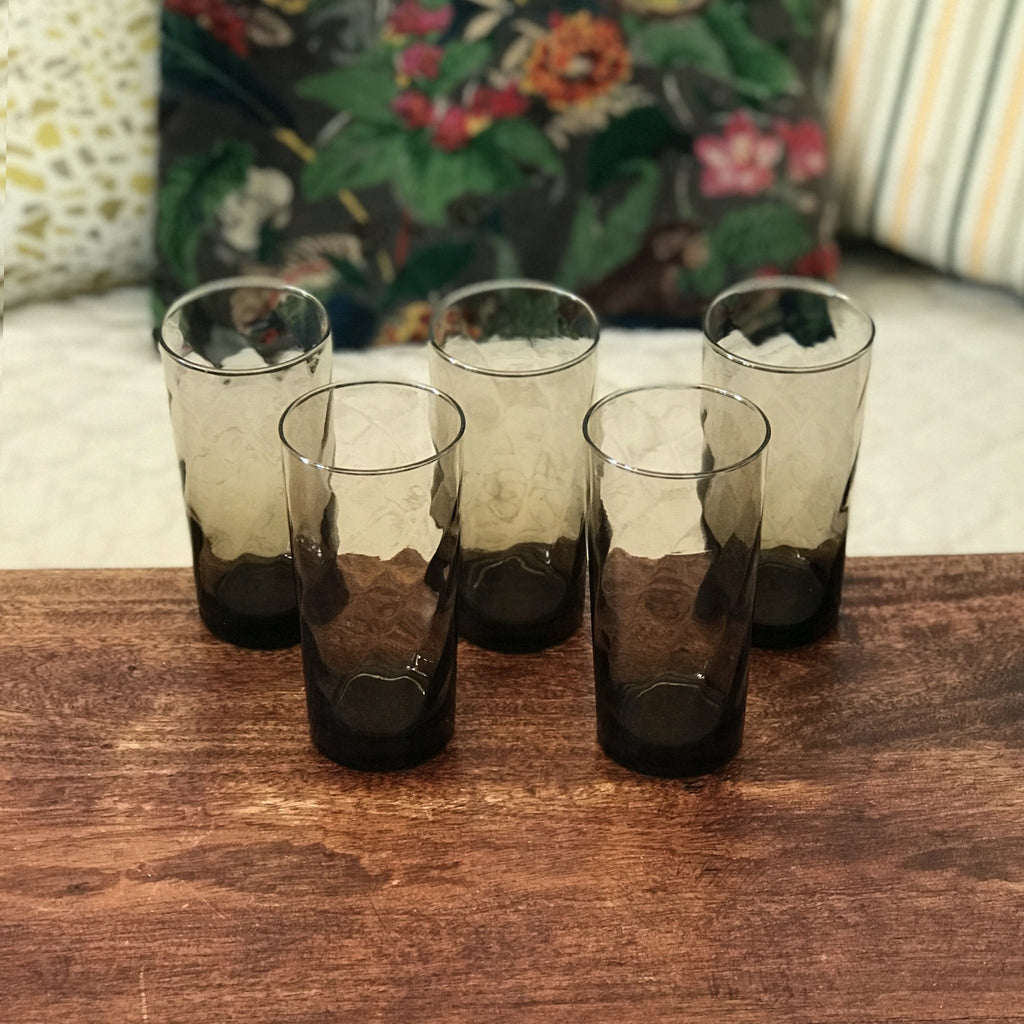 Lot de 5 verres vintage gris fumé années 1970 pour orangeade ou citronnade par Hello Broc brocante en ligne