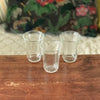 Ensemble de 3 gobelets de table anciens évasés en verre moulé par Hello Broc brocante en ligne