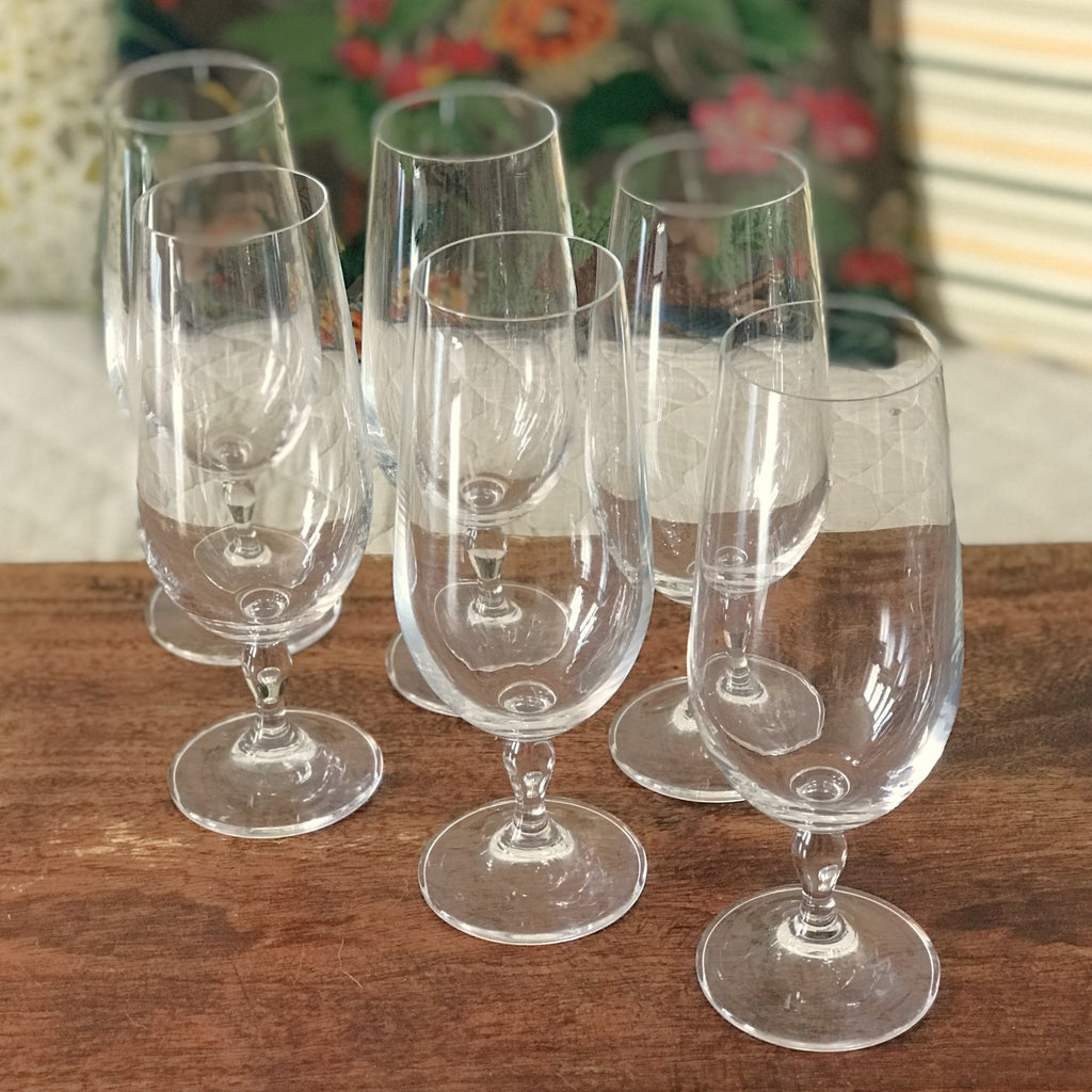Lot de 6 verres sur pied à bière, à cocktail ou à jus en cristal par Hello Broc brocante en ligne