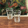 Paire de verres à eau en verre gravé grappes contenance 16 cl par Hello Broc brocante en ligne