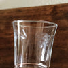 Paire de verres à eau en verre gravé grappes contenance 16 cl par Hello Broc brocante en ligne