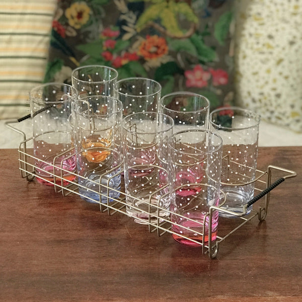 Ensemble vintage de 8 verres hauts à orangeade dans leur porte verres filaire années 50 / 60 par Hello Broc brocante en ligne