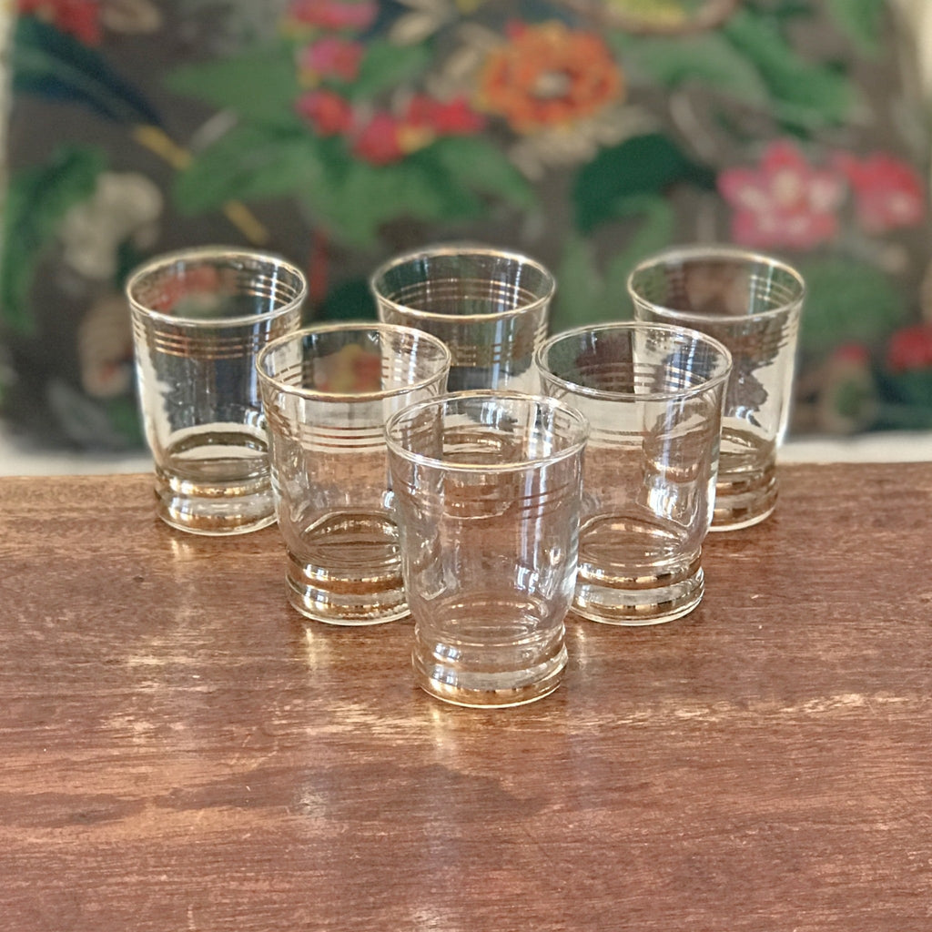 Lot de 6 petits verres à eau liserés dorés hauteur 7 cm contenance 8 cl par Hello Broc brocante en ligne
