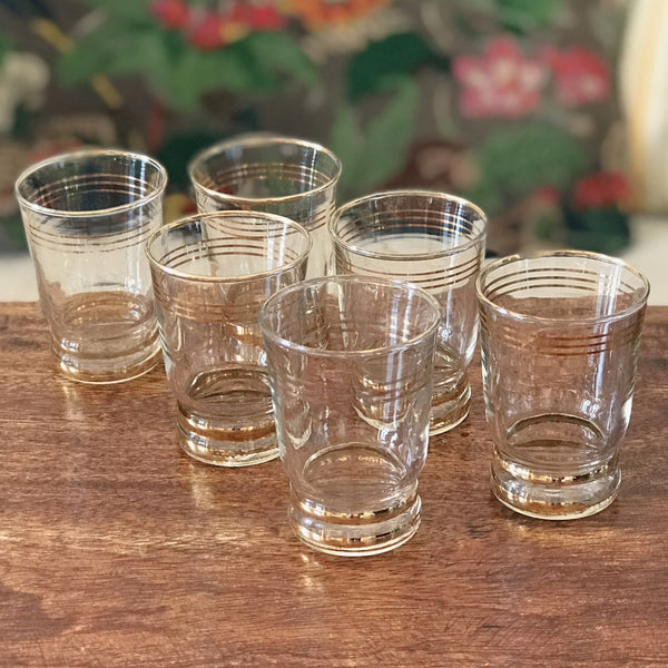 Lot de 6 petits verres à eau liserés dorés hauteur 7 cm contenance 8 cl par Hello Broc brocante en ligne
