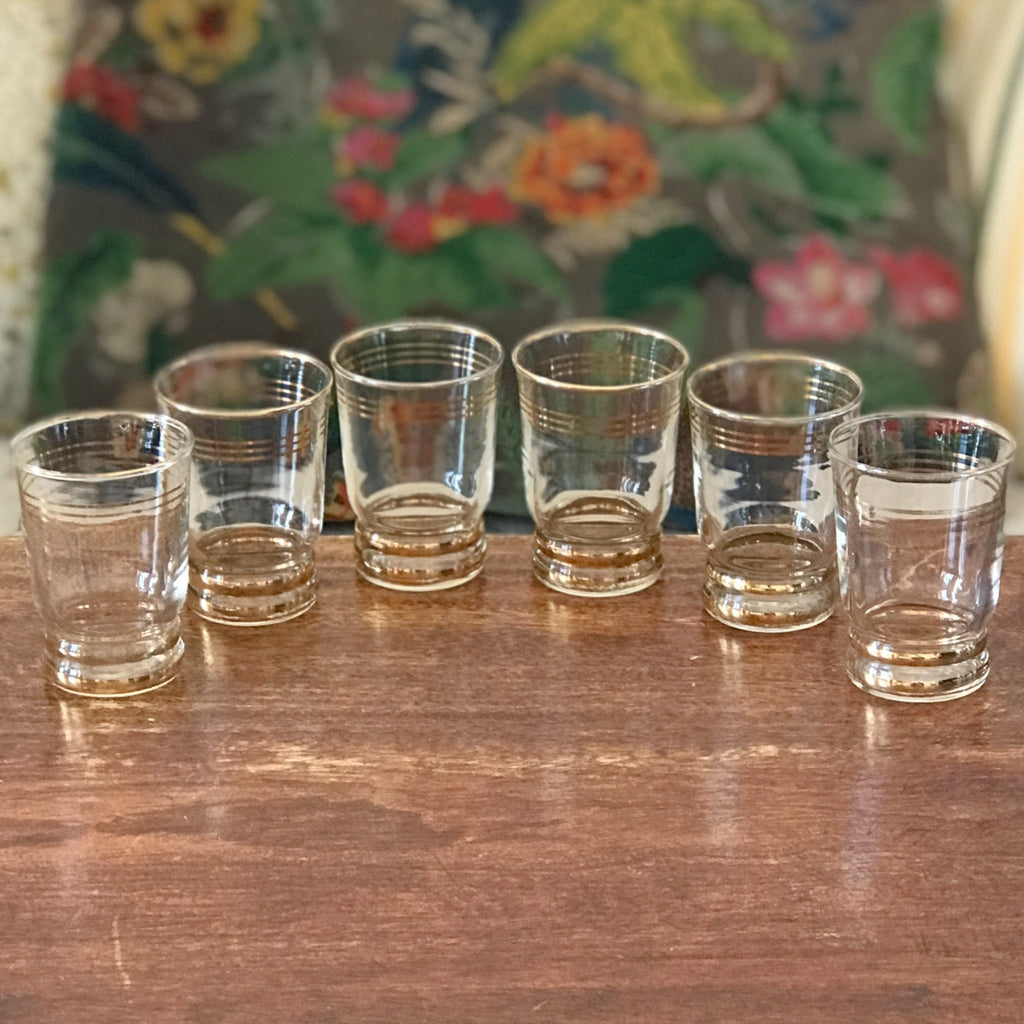 Lot de 6 petits verres à eau liserés dorés hauteur 7 cm contenance 8 cl par Hello Broc brocante en ligne