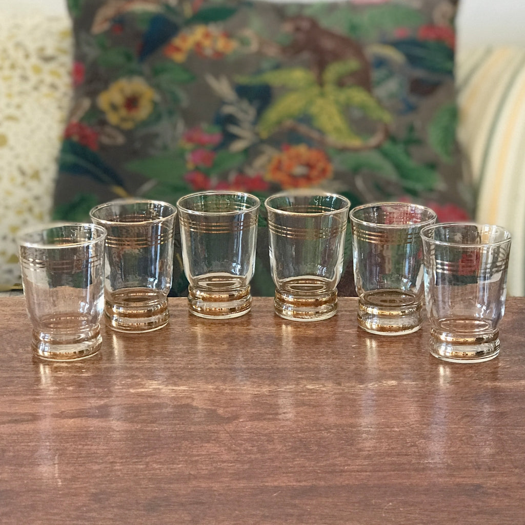 Lot de 6 petits verres à eau liserés dorés hauteur 7 cm contenance 8 cl par Hello Broc brocante en ligne