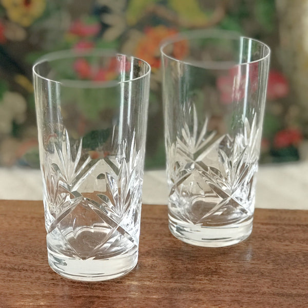 Paire de verres vintage hauts à orangeade, whisky en cristal taillé - high ball gravés C.C.L. pour Compagnie Cristallière de Lorraine par Hello Broc brocante en ligne