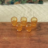 Lot de 5 verres à liqueur vintage en verre moulé orange par Hello Broc brocante en ligne