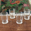 Lot de 4 petits verres à digestif  décoré de stries intérieures par Hello Broc brocante en ligne