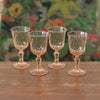 Ensemble de 4 verres à liqueur sur pied en verre moulé rose collection Rosaline par Luminarc Arcoroc par Hello Broc brocante en ligne