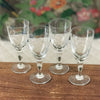 Lot de 4 verres à liqueur vintage sur pied en cristal gravé contenance de 5 cl par Hello Broc brocante en ligne