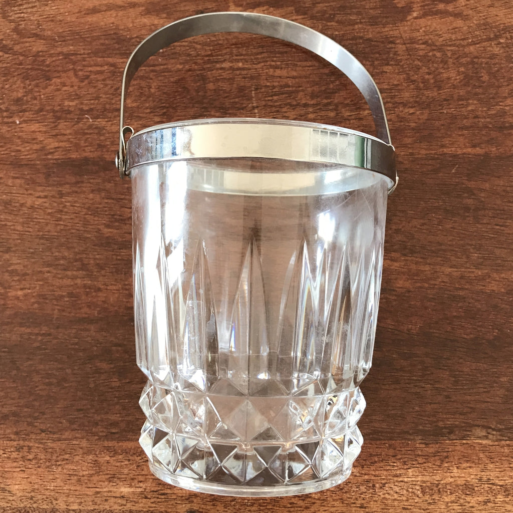 Seau à glace vintage en cristal moulé Cristal d'Arques par Hello Broc brocante en ligne