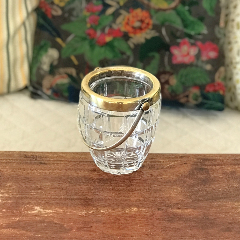 Petit seau vintage à glace ou glaçons en cristal taillé anse et rebord doré par Hello Broc brocante en ligne