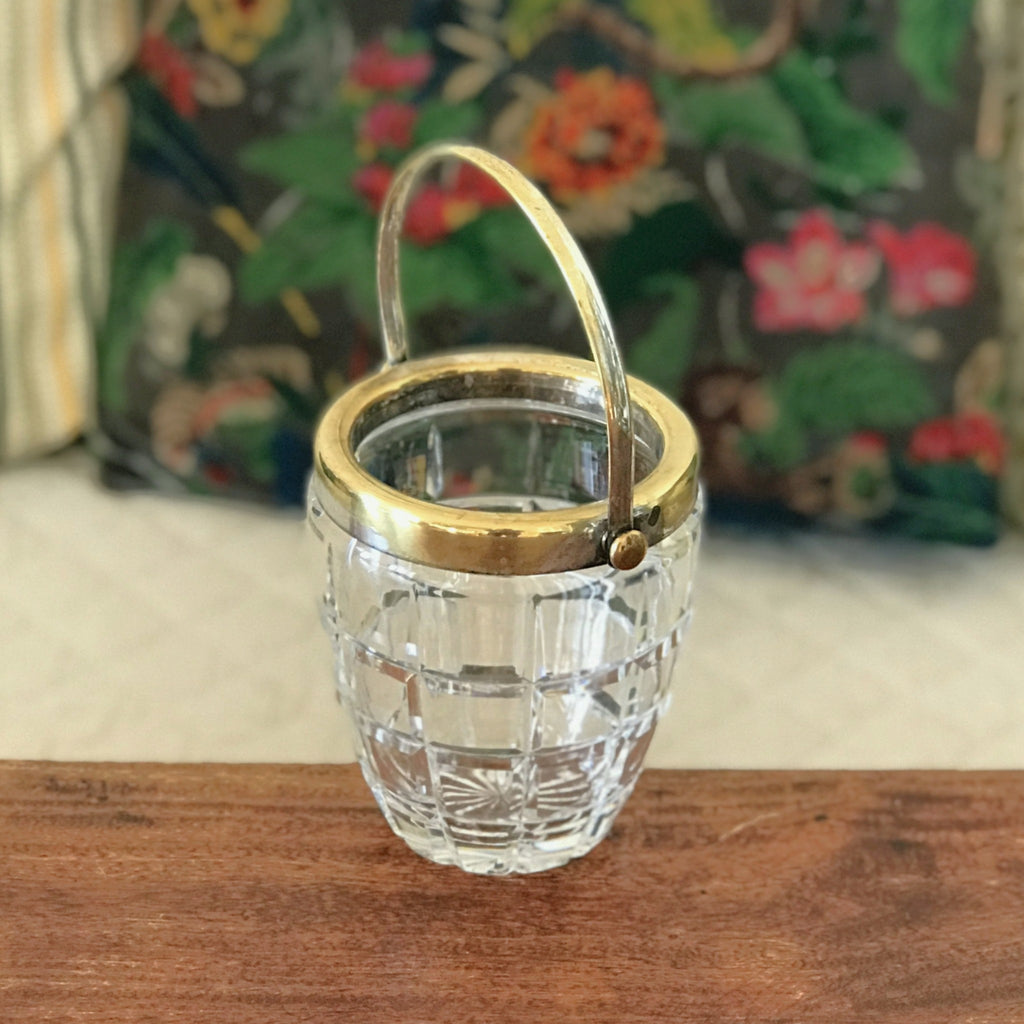 Petit seau vintage à glace ou glaçons en cristal taillé anse et rebord doré par Hello Broc brocante en ligne