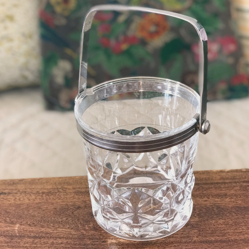 Seau à glace en cristal d'Arques et métal chromé modèle Sully par Hello Broc brocante en ligne