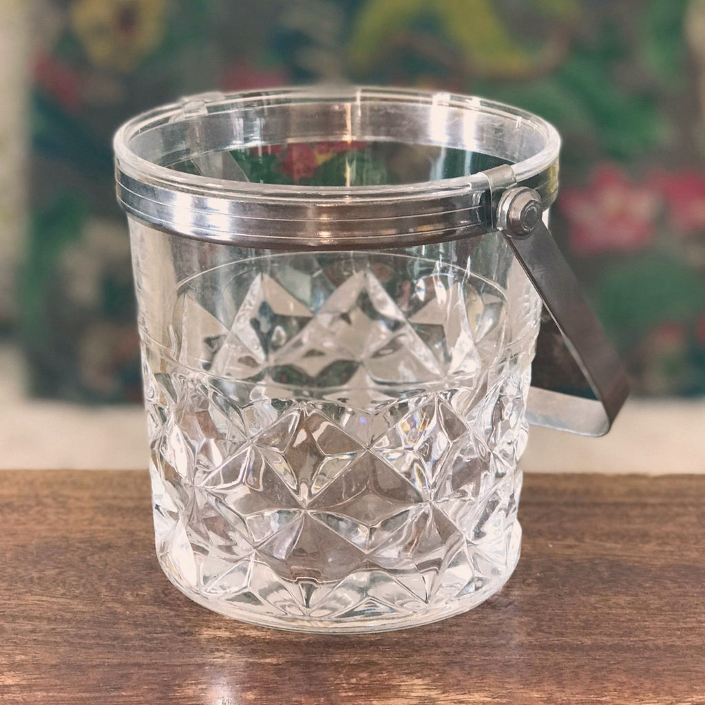 Seau à glace en cristal d'Arques et métal chromé modèle Sully par Hello Broc brocante en ligne