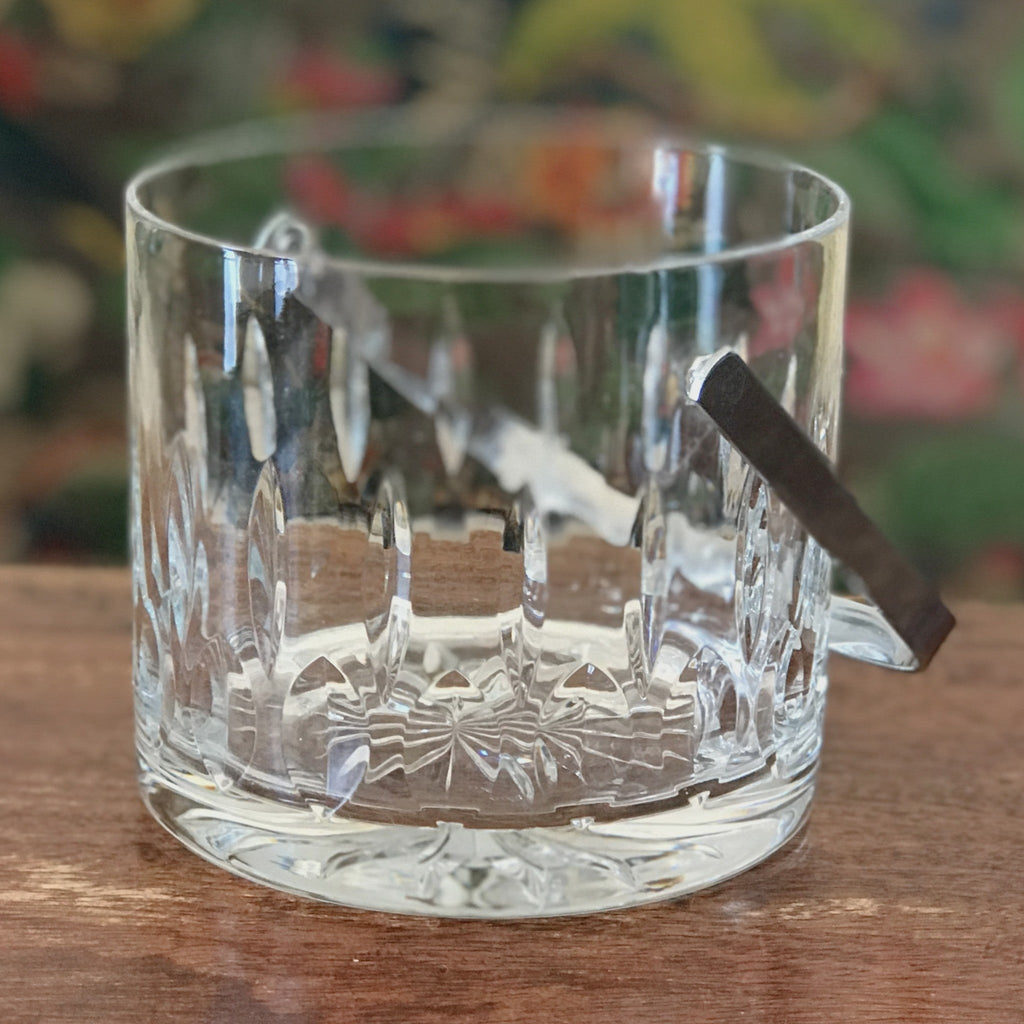 Seau à glace droit bas en cristal gravé poignée métal chromé hauteur de 10,5 cm par Hello Broc brocante en ligne