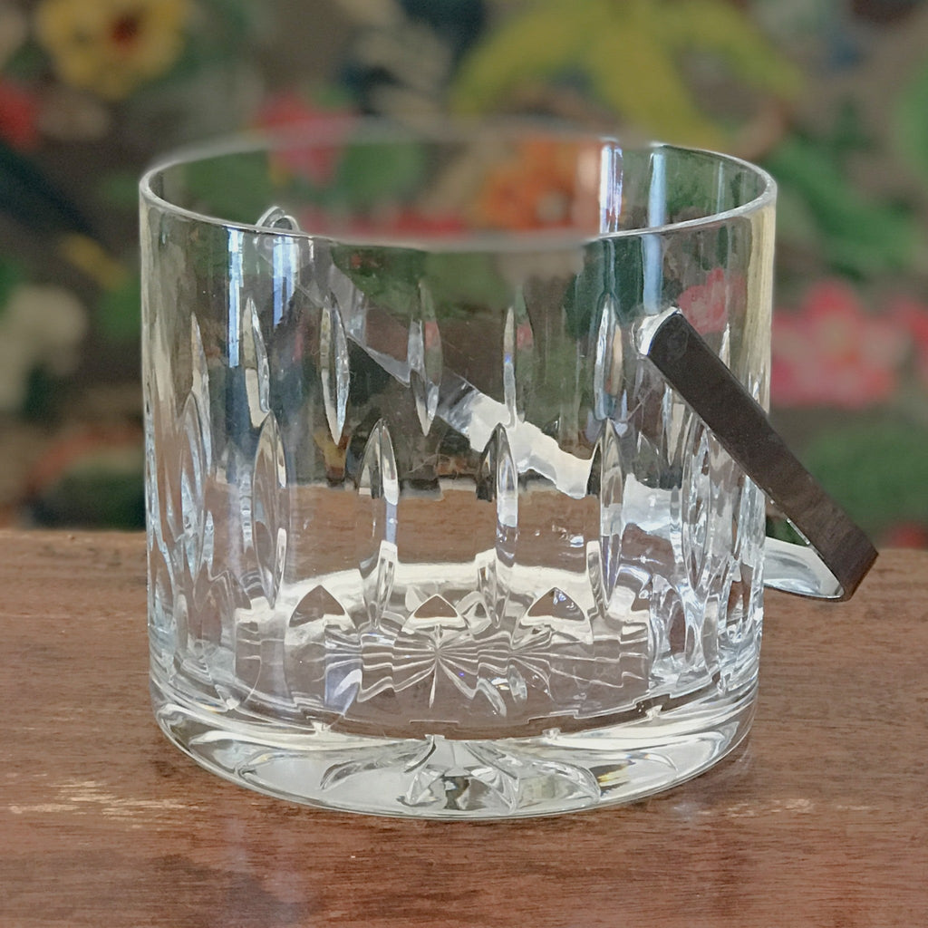Seau à glace droit bas en cristal gravé poignée métal chromé hauteur de 10,5 cm par Hello Broc brocante en ligne