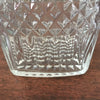 Carafe à whisky verre moulé pointe de diamant bouchon carré par Hello Broc brocante en ligne