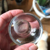 Carafe à décanter forme ronde décor gravé main par Hello Broc brocante en ligne