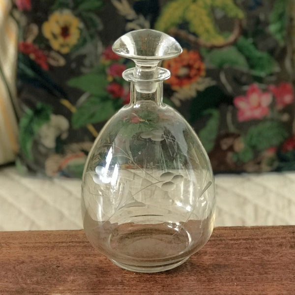 Cafetière théière vintage en céramique émaillée blanche Yves Rocher contenance 1,5 litres par Hello Broc brocante en ligne