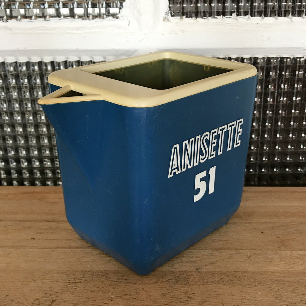 Pichet vintage bleu Anisette 51  1 litre années 60 / 70 par Hello Broc brocante en ligne
