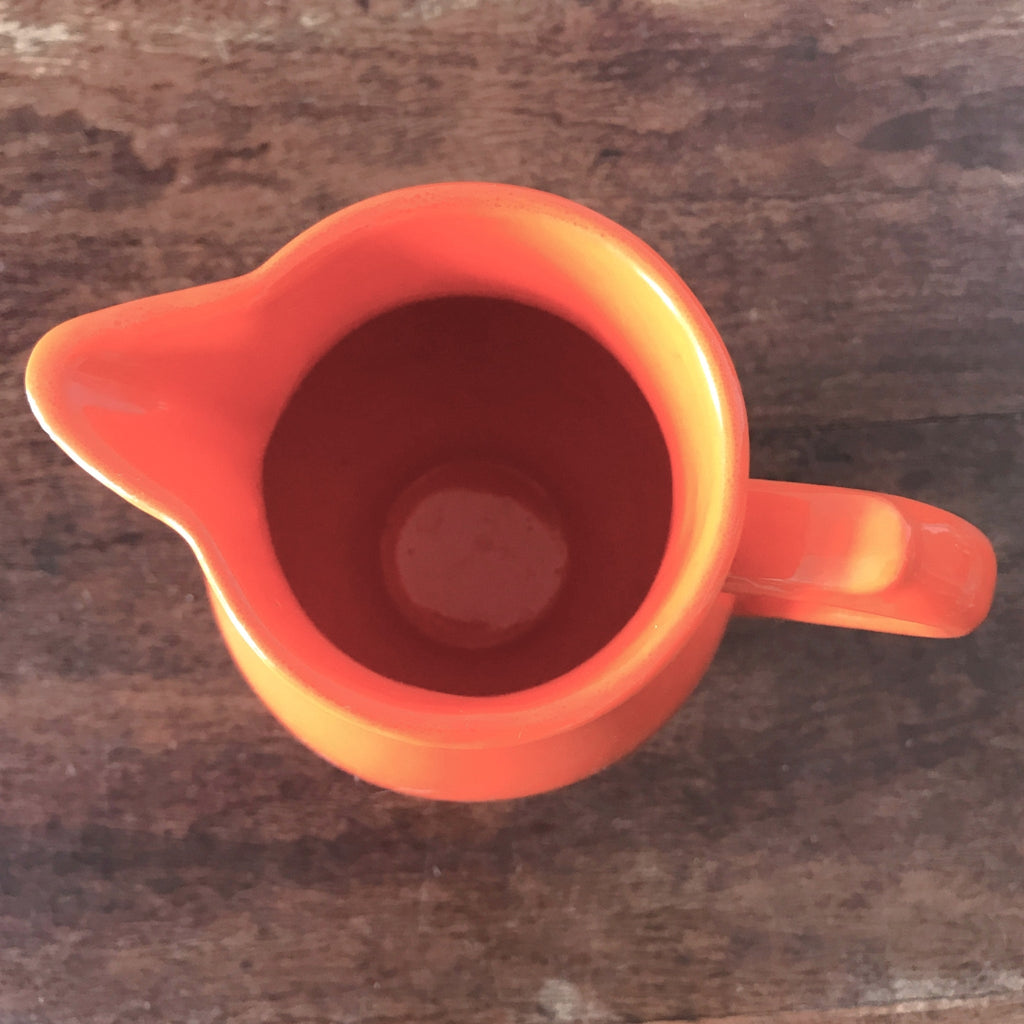 Petite cruche ou grand pot à lait hauteur 15 cm contenance 450 ml en céramique orange Niderviller France par Hello Broc brocante en ligne
