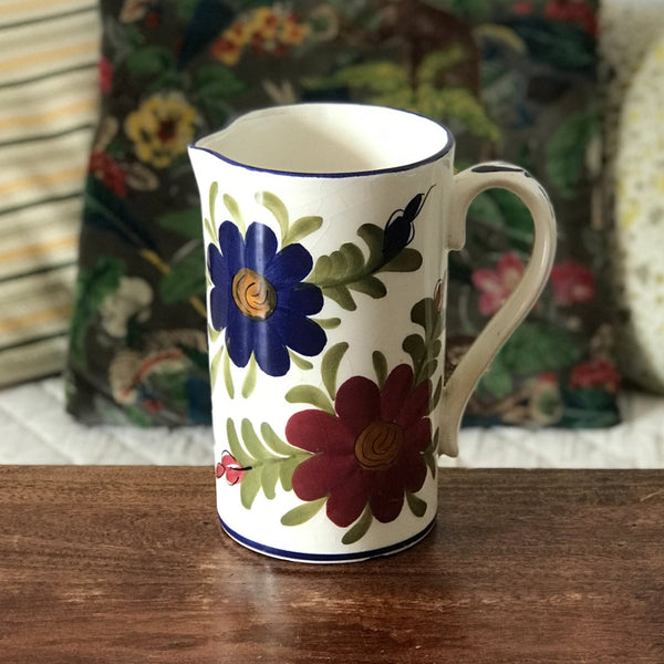 Grand pichet droit en céramique décor grosses fleurs contenance 1,5 litre par Hello Broc brocante en ligne