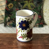 Grand pichet droit en céramique décor grosses fleurs contenance 1,5 litre par Hello Broc brocante en ligne