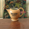 Broc cruche Ricard anisette vintage avec un fêle contenance 1 L par Hello Broc brocante en ligne