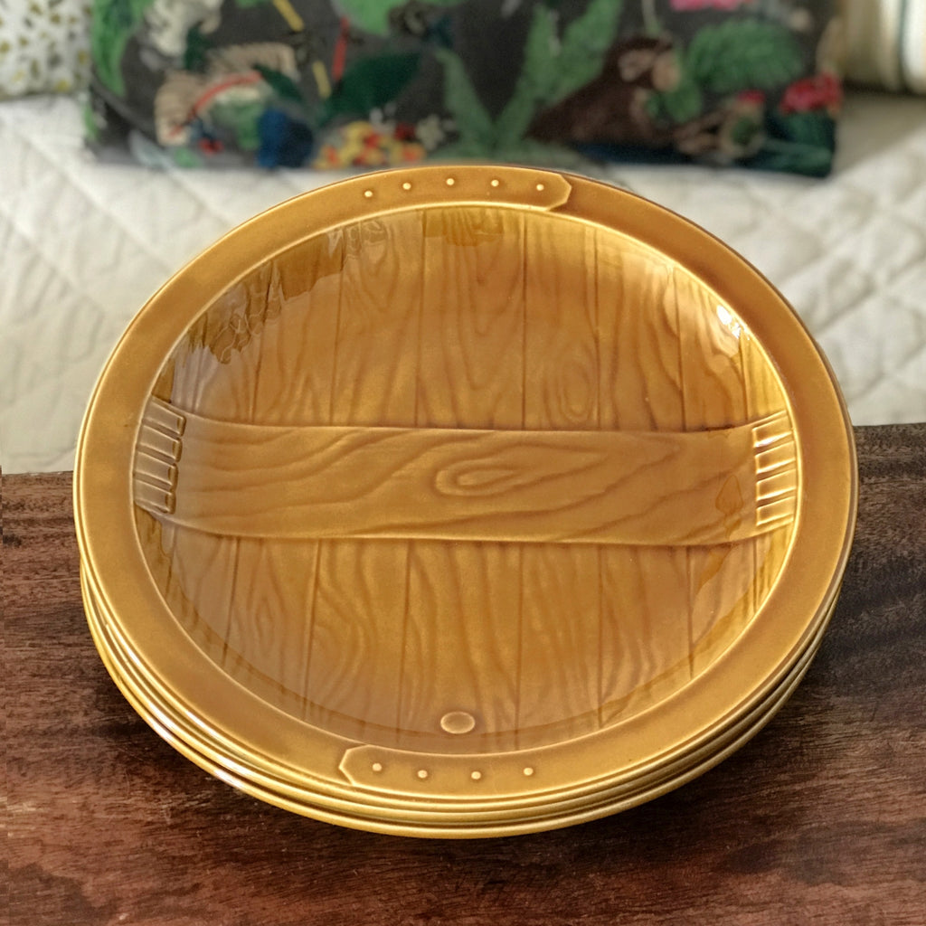 Lot de 3 assiettes vintage en faïence de Gien France modèle tonneau diamètre 26 cm par Hello Broc brocante en ligne