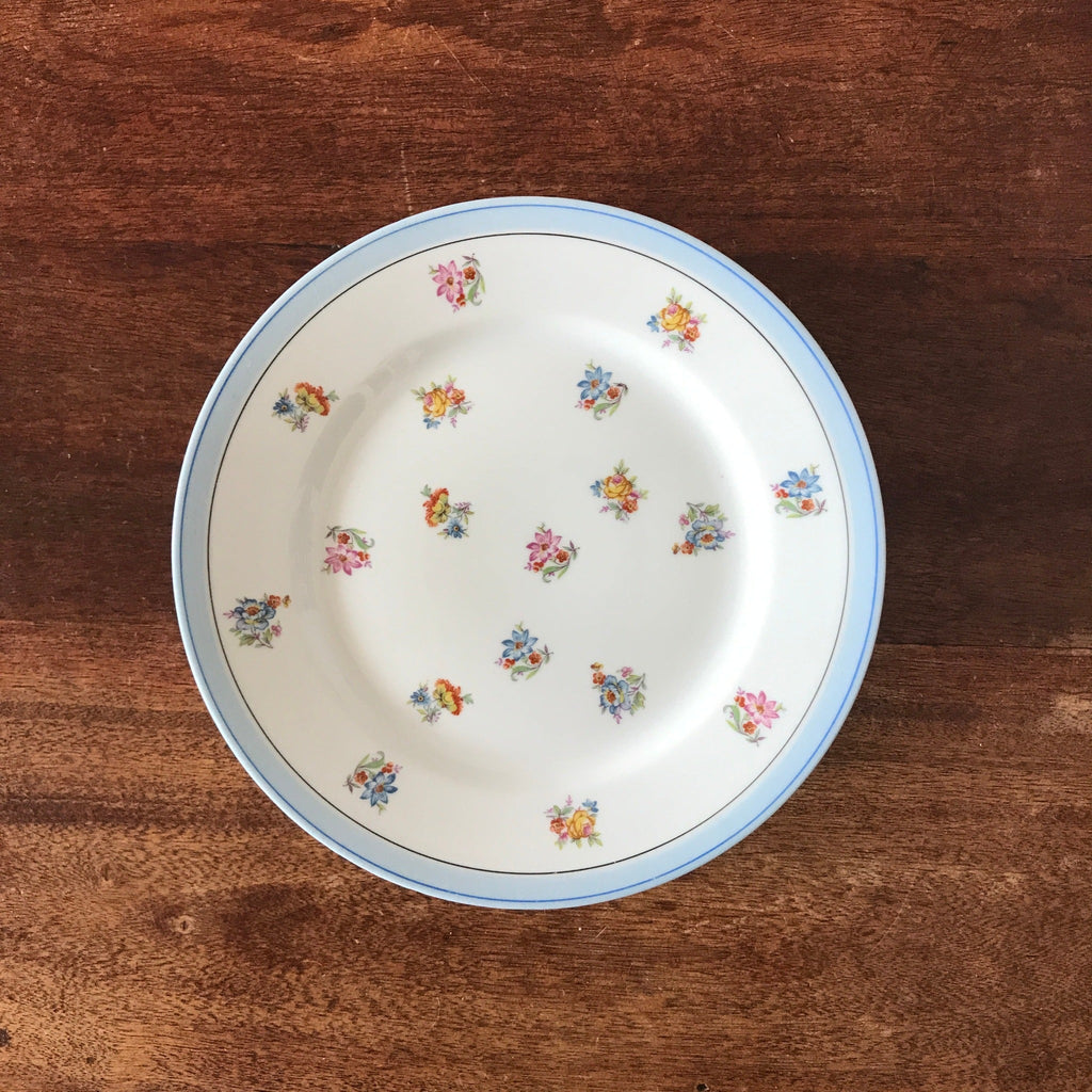 Lot de 8 assiettes porcelaine Limoges France Unique décor fleurs multicolore par Hello Broc brocante en ligne