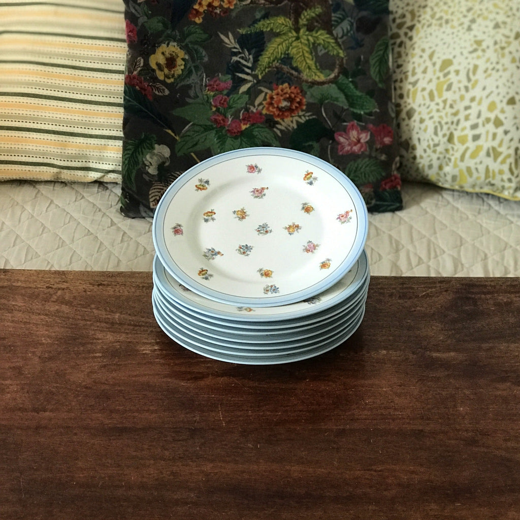 Lot de 8 assiettes porcelaine Limoges France Unique décor fleurs multicolore par Hello Broc brocante en ligne
