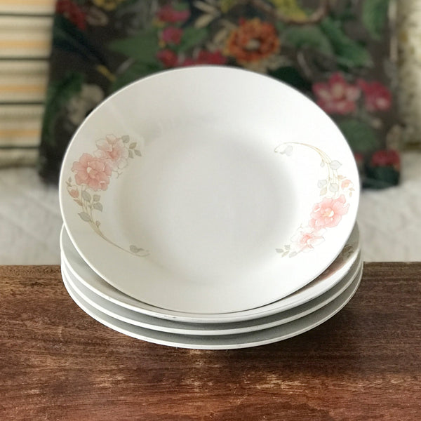 Lot de 4 assiettes creuses Fena Porzellan décor fleurs pastel diamètre 23 cm par Hello Broc brocante en ligne