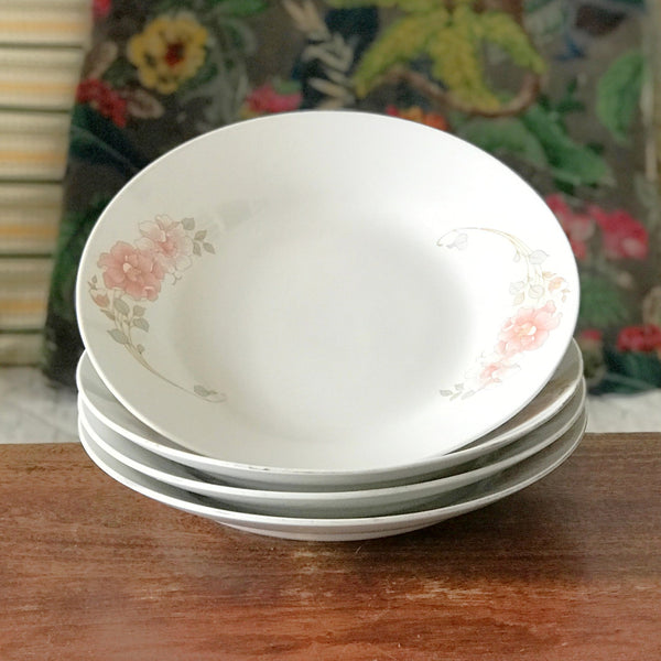 Lot de 4 assiettes creuses Fena Porzellan décor fleurs pastel diamètre 23 cm par Hello Broc brocante en ligne