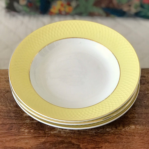 Lot 3 assiettes à soupe Moulin des Loups Orchies décor jaune diamètre 23 cm par Hello Broc brocante en ligne